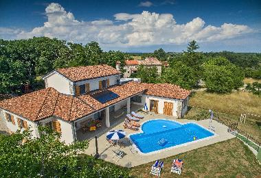 Villa /en/au Zminj (Istarska)ou appartement ou maison de vacances