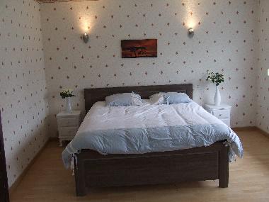 Chambre N1  lit 160 par 200 cm