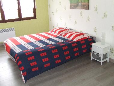 Chambre N 2 lit 140 par 190 cm