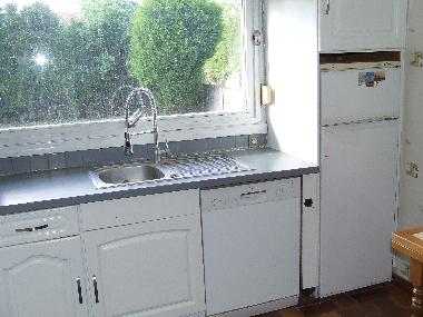 Cuisine partie lave vaisselle et frigo-conglateur