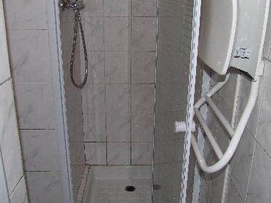 Salle de bain N avec douche