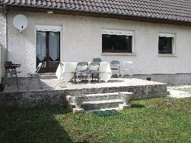Terrasse avec capacit de 12 chaises pliantes