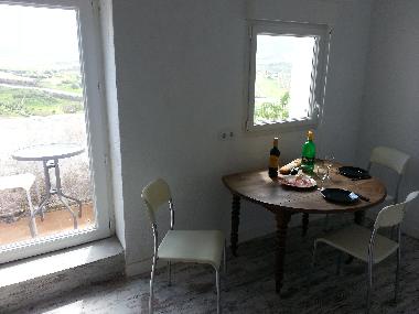 Salle  manger avec vue sur la sierra