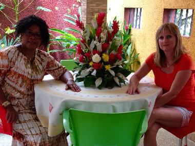 LA DIRECTRICE DES R�SIDENCES K�PHAS et SA LOCATRICE CANADIENNE ( juillet 2015)