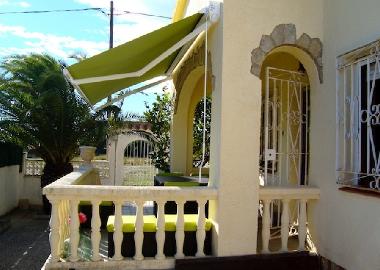 latral villa et terrasse