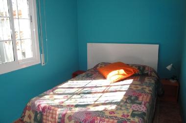 chambre avec grand lit