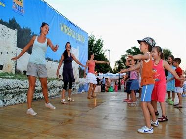 Appartement de vacances /en/au Vir (Zadarska)ou appartement ou maison de vacances