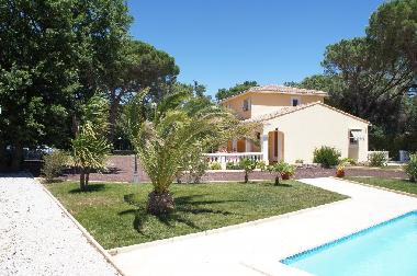 Villa �/en/au vidauban (Var)ou appartement ou maison de vacances