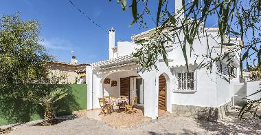 Chalet /en/au Dnia (Alicante / Alacant)ou appartement ou maison de vacances