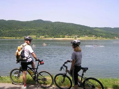 Chambre avec petit djeuner /en/au Ogulin (Karlovacka)ou appartement ou maison de vacances