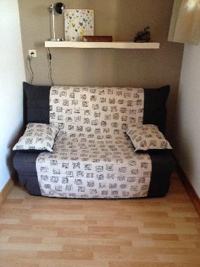 Petite chambre avec canap� convertible