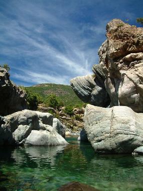 Maison de vacances /en/au Calenzana (Haute-Corse)ou appartement ou maison de vacances