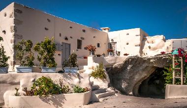 Maison de vacances �/en/au Milos (Kyklades)ou appartement ou maison de vacances