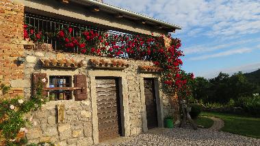 Maison de vacances /en/au Roc (Istarska)ou appartement ou maison de vacances