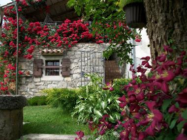 Maison de vacances /en/au Roc (Istarska)ou appartement ou maison de vacances