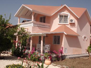Villa �/en/au SALY (Thies)ou appartement ou maison de vacances