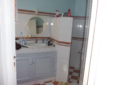 Villa �/en/au SALY (Thies)ou appartement ou maison de vacances