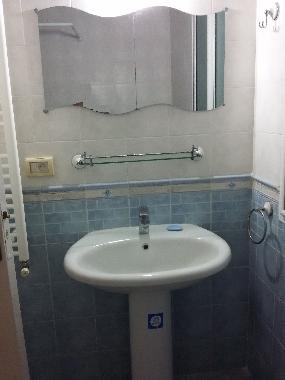 Bateau �/en/au Akouda-TANTANA (Susah)ou appartement ou maison de vacances