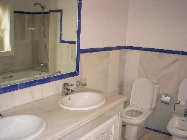 Maison de vacances �/en/au Bahia de Casares (M�laga)ou appartement ou maison de vacances