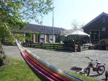 Maison de vacances /en/au Metslawier (Friesland)ou appartement ou maison de vacances
