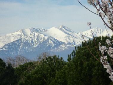 VUE SUR LE CANIGOU