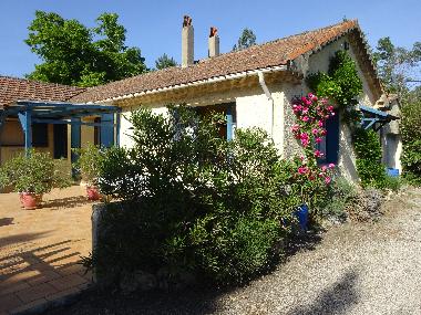 Maison de vacances �/en/au Pont Saint Esprit (Gard)ou appartement ou maison de vacances