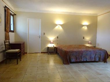 Maison de vacances �/en/au Pont Saint Esprit (Gard)ou appartement ou maison de vacances