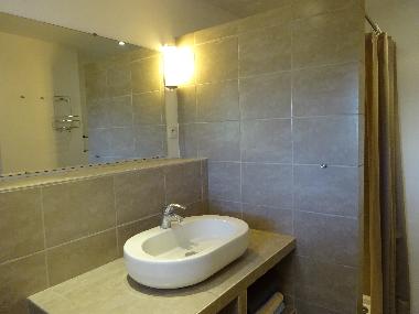 Maison de vacances �/en/au Pont Saint Esprit (Gard)ou appartement ou maison de vacances