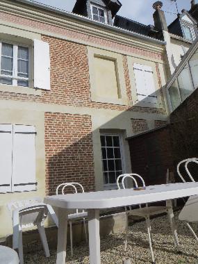 Maison de vacances �/en/au Lisieux (Calvados)ou appartement ou maison de vacances