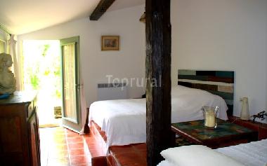 Appartement de vacances /en/au COLLIAS (Gard)ou appartement ou maison de vacances