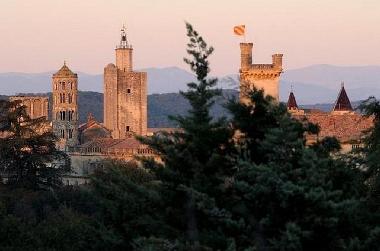 Appartement de vacances /en/au COLLIAS (Gard)ou appartement ou maison de vacances