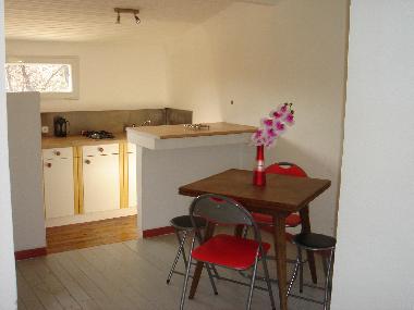 Maison de vacances �/en/au rustrel (Vaucluse)ou appartement ou maison de vacances