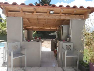 cuisine d �t� avec frigo,plancha et friteuse 