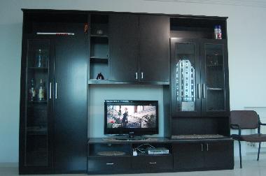 plusieurs t�l�s led-sat, dvd, cd, wifi-internet etc