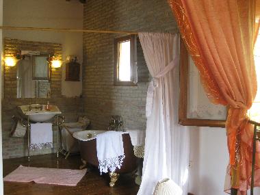 Chambre avec petit d�jeuner �/en/au DERVENI (Korinthia)ou appartement ou maison de vacances
