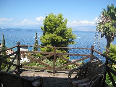 Chambre avec petit d�jeuner �/en/au DERVENI (Korinthia)ou appartement ou maison de vacances