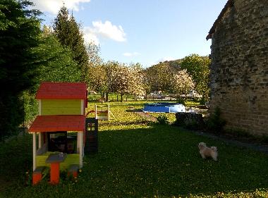 Maison de vacances /en/au MONTMOROT (Jura)ou appartement ou maison de vacances