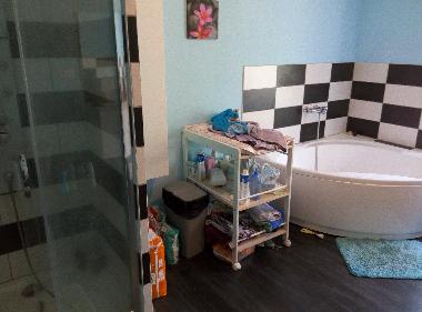 Maison de vacances /en/au MONTMOROT (Jura)ou appartement ou maison de vacances