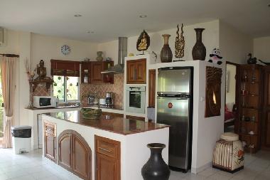La cuisine entierement equipee