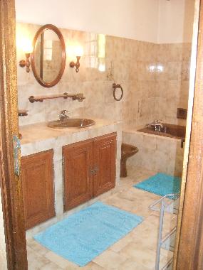 grande salle de bain 