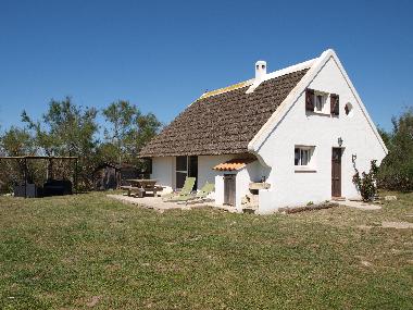 Maison de vacances �/en/au Les Saintes Maries de la Mer (Bouches-du-Rh�ne)ou appartement ou maison de vacances