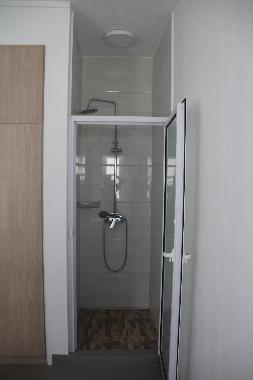 Douche dans la chambre principale