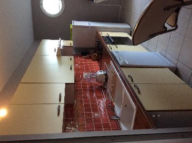 Cuisine avec four � pyrolyse et lave vaisselle