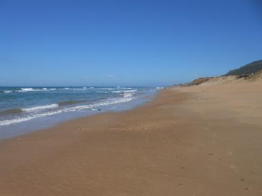 plage Achakar face au complexe
