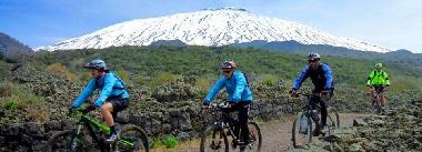 Villa �/en/au acireale (Catania)ou appartement ou maison de vacances