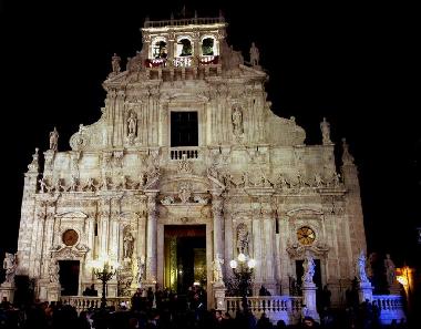 Villa �/en/au acireale (Catania)ou appartement ou maison de vacances