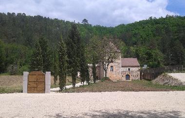 Maison de vacances �/en/au LES JUNIES (FRANCE) (Lot)ou appartement ou maison de vacances