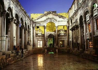 Maison de vacances /en/au Vranjic (Splitsko-Dalmatinska)ou appartement ou maison de vacances