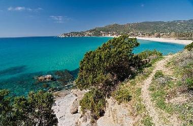 Baia Azzurra, plage  3 km de la maison