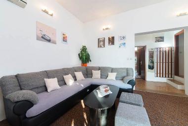 Villa /en/au Kastel Sucurac (Splitsko-Dalmatinska)ou appartement ou maison de vacances